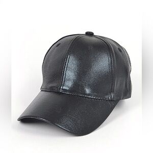 Black One Size Fitted Fashion Cap